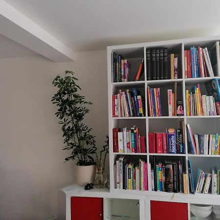 1 Chambre Pour 2 Personnes "Chez L'Habitant" Maison Possede Un Petit Chien Quincy-Voisins Buitenkant foto
