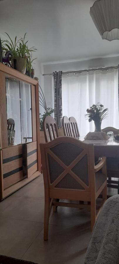 1 Chambre Pour 2 Personnes "Chez L'Habitant" Maison Possede Un Petit Chien Quincy-Voisins Buitenkant foto