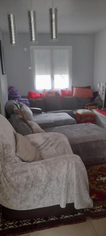 1 Chambre Pour 2 Personnes "Chez L'Habitant" Maison Possede Un Petit Chien Quincy-Voisins Buitenkant foto